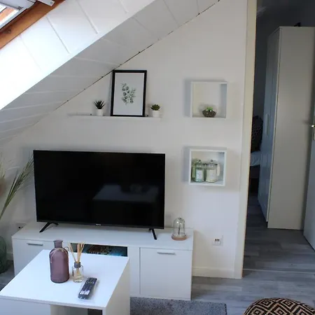 Wohlfuehl-apartment Mit Blick Auf Burg Stettenfels شقة Untergruppenbach
